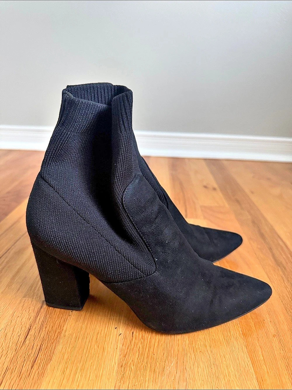 RENEE Pointed Toe Heeled Ankle Boots in Black US 8.5